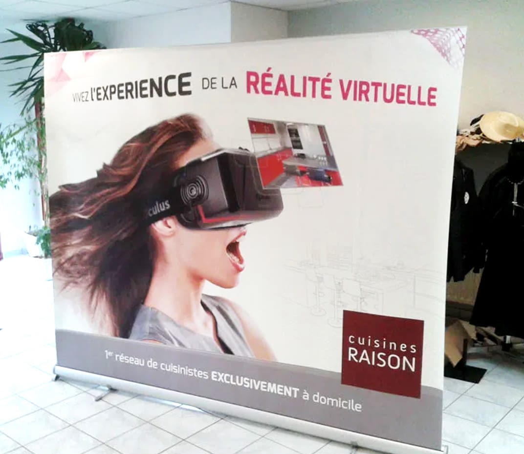 Stand tissu tendu PLV personnalisé par impression pour Cuisines Raison