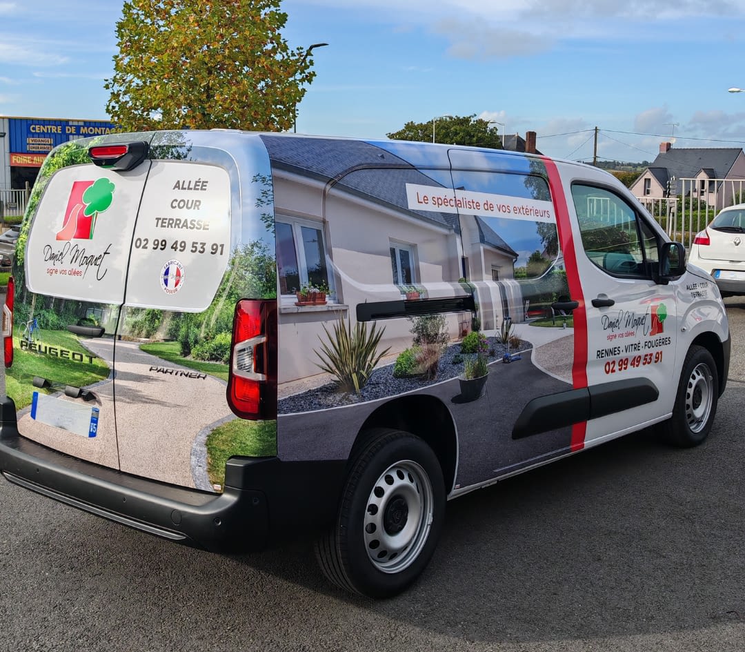 Fourgon utilitaire paysagiste en covering à Vitré