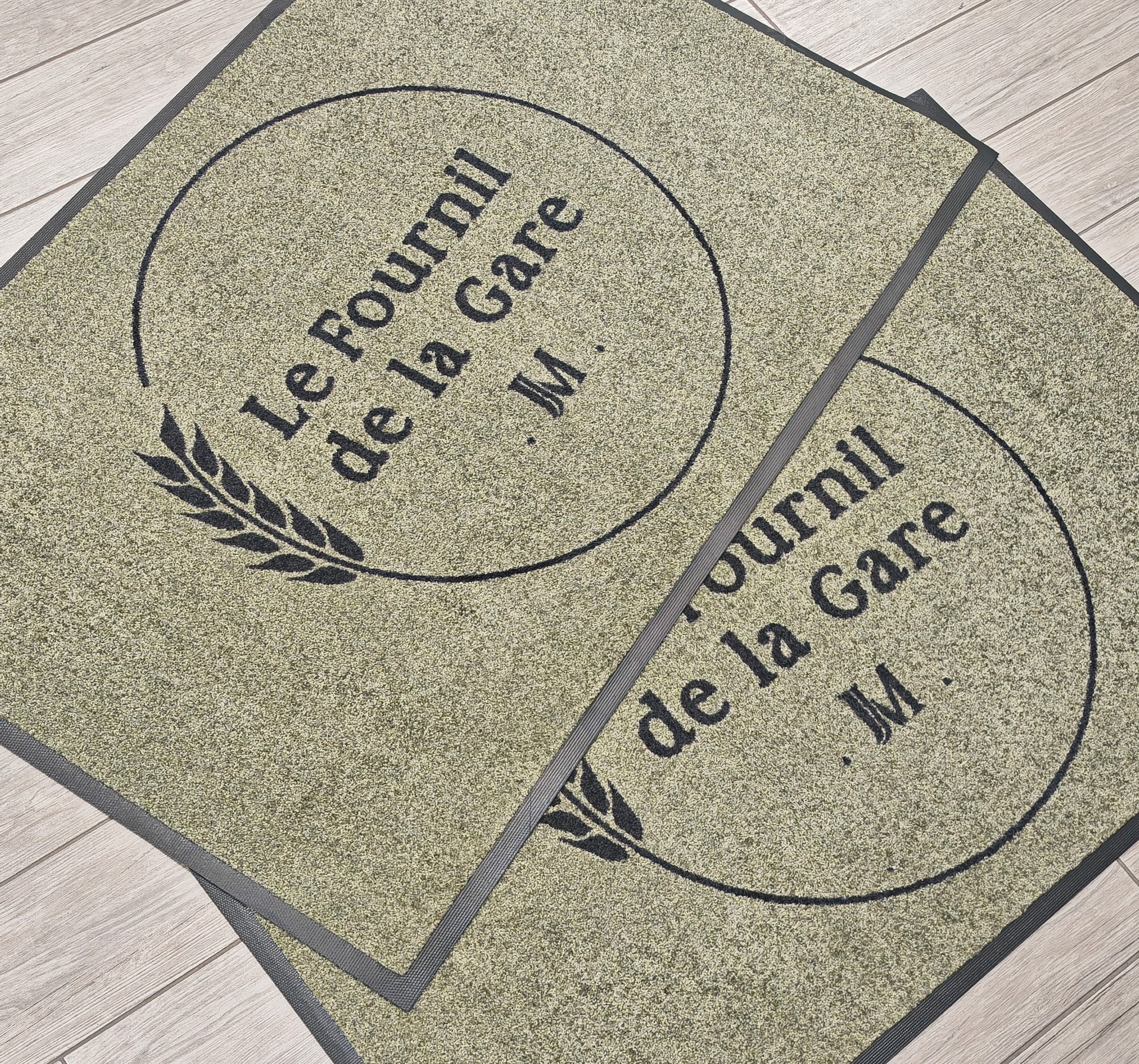 Tapis d'accueil personnalisé par impression pour Le Fournil de la Gare