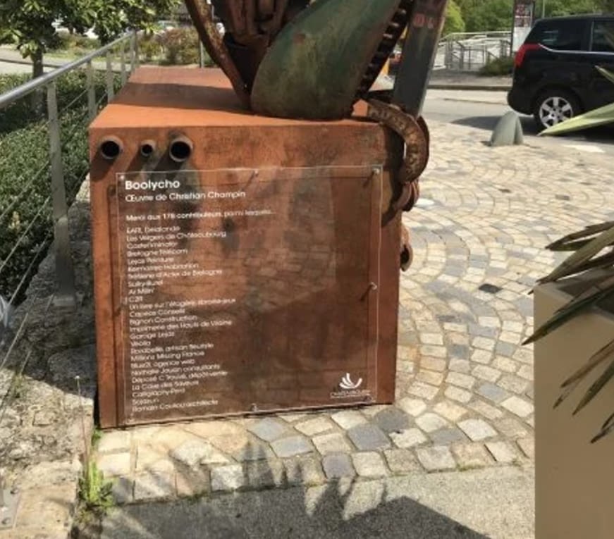 Plaque gravée acier corten signalétique extérieure à Vitré